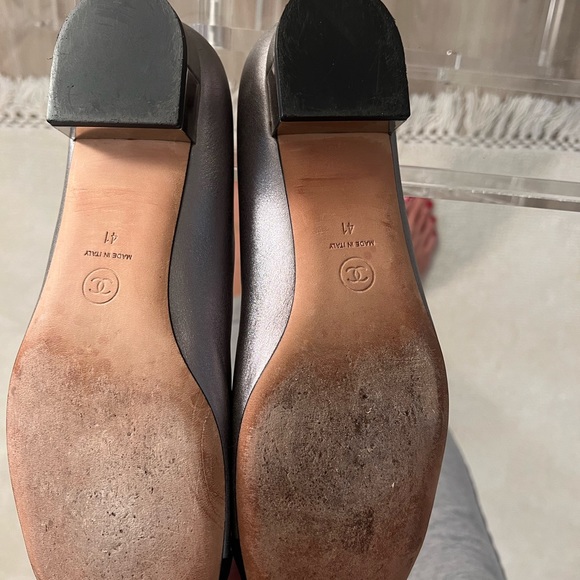 Chanel flat. Gunmetal. Size 41.  Gently worn. Excellent condition. - Picture 6 of 6